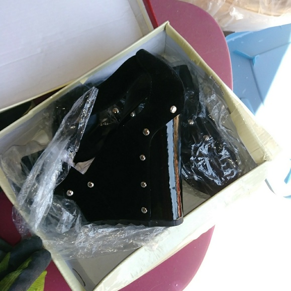 Wedge 👠 - Picture 2 of 3